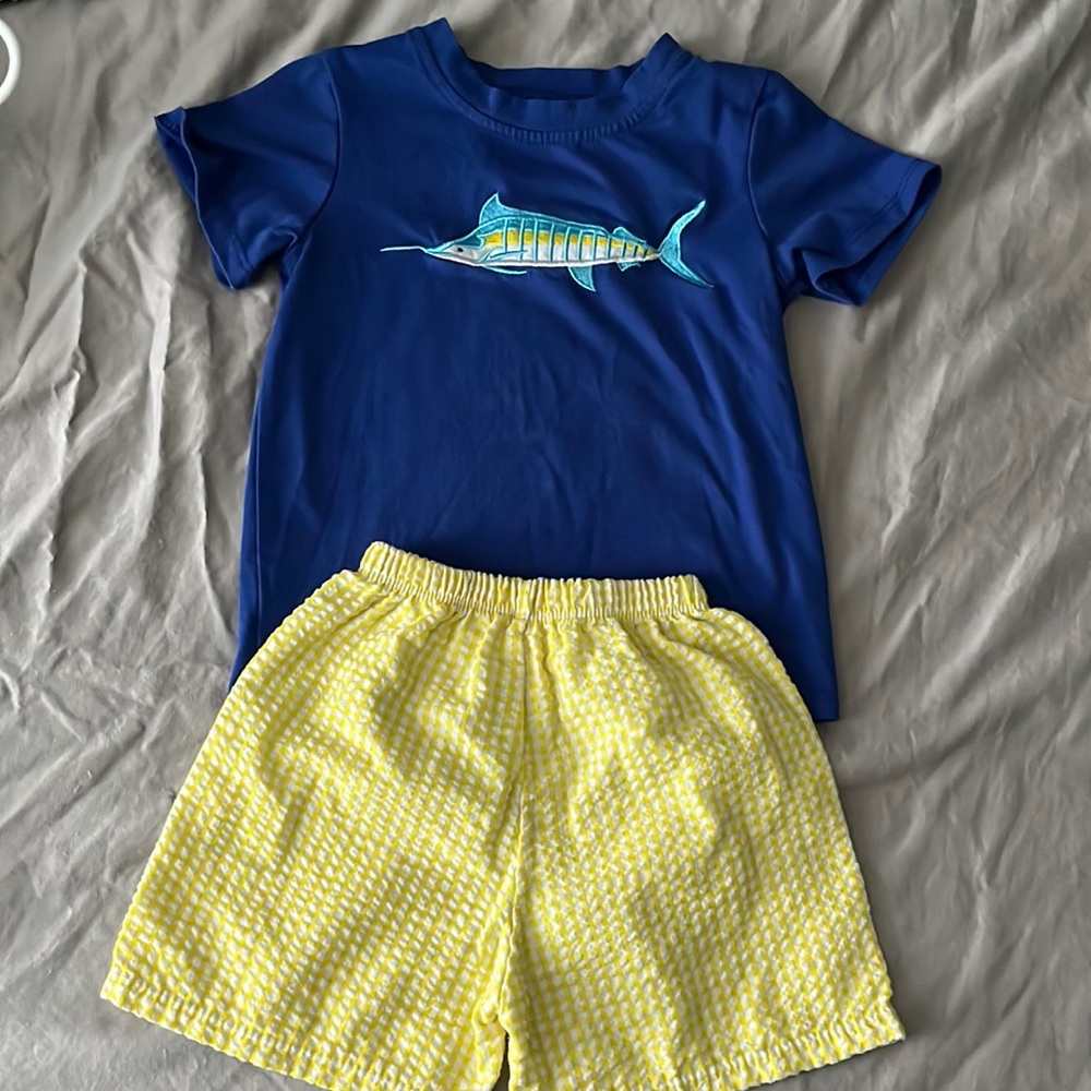 3T Pink Rubies Fish Appliqué Outfit
